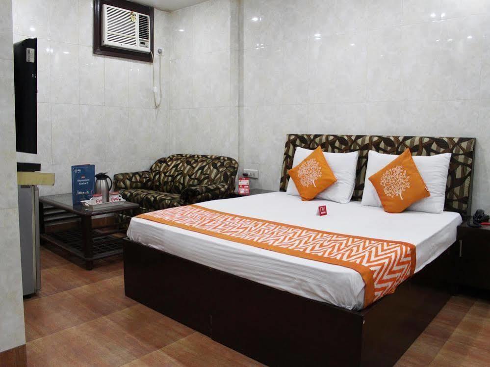 Oyo 2705 Hotel Preet Palace New Delhi Exterior photo