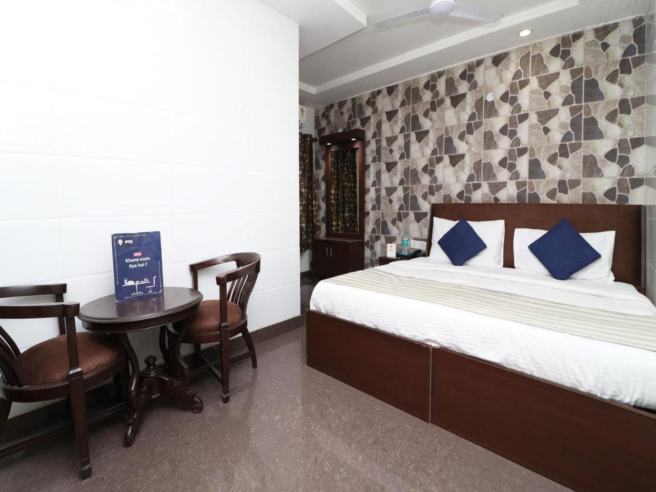 Oyo 2705 Hotel Preet Palace New Delhi Exterior photo