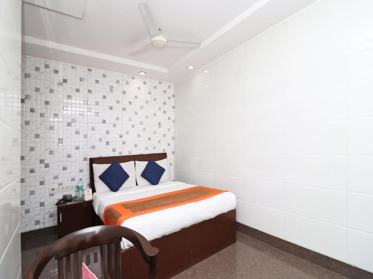 Oyo 2705 Hotel Preet Palace New Delhi Exterior photo